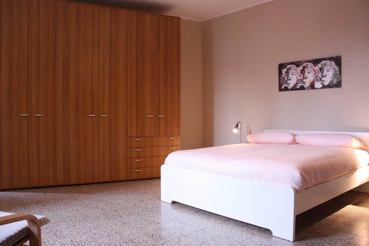 Casa Dennis Apartment Канобио Екстериор снимка